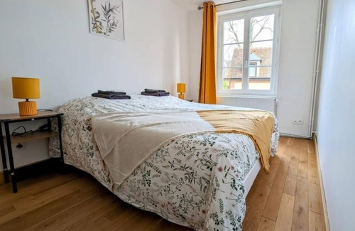 Verneuil-sur-Avre Bed & Breakfast | Maison Cosy Hypercentre: Spa & Restaurant Near the Station