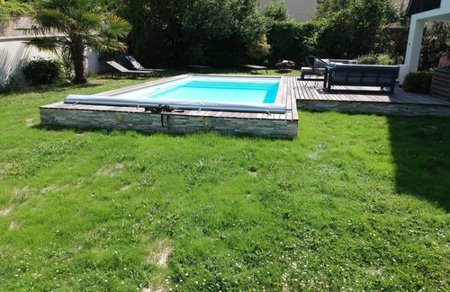 Louveciennes House | Elegant Maison near Versailles with Pool and Family Amenities