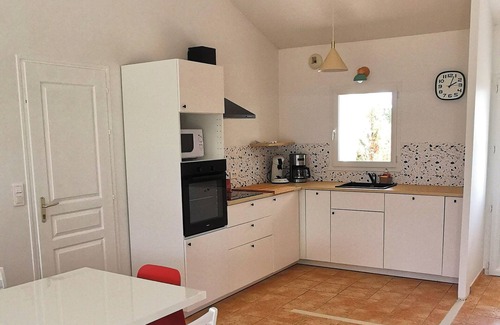 Angles House | Relaxing Retreat: Maison à 10 Minutes des Plages Awaits