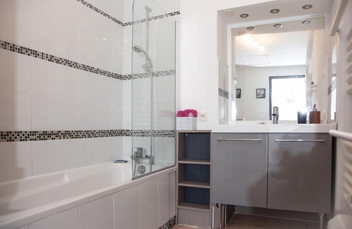 Mielan House | Relaxing Retreat Near Marciac with Hot Tub & Pet-Friendly