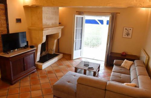 Roumagne Villa | Relaxing Maison Near Eymet with Heated Pool & Pet-Friendly