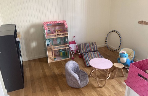 Maisons-Laffitte House | Family-Friendly Maison 6 Min from Gare de Maisons-Laffitte
