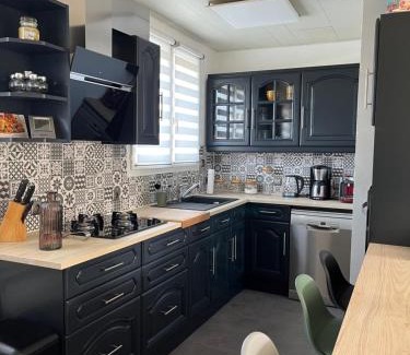 Courseulles-sur-Mer House | Beachside Retreat: Family-Friendly Stay Near the Shore
