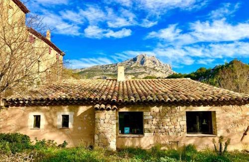 Beaurecueil Villa | Discover Maison à Aix en Provence with Pool & Ocean View