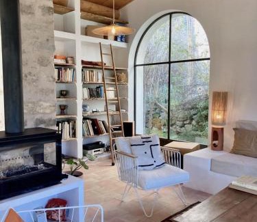 Beaurecueil Villa | Discover Maison à Aix en Provence with Pool & Ocean View