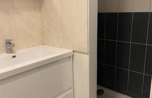 Conde-sur-lʼEscaut House | Family-Friendly Retreat at Maison à Condé sur l'Escaut