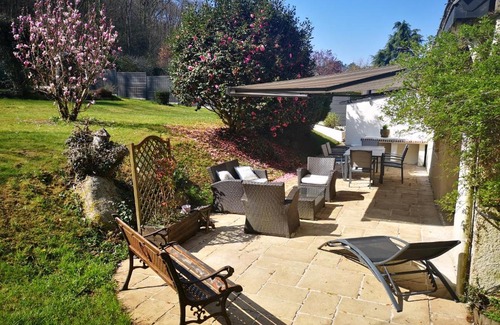 Saint-Nolff House | Cozy Maison à l'Orée du Bois: Pet-Friendly Retreat
