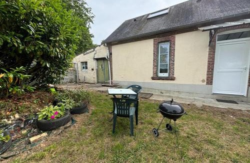 Aube House | Cozy Country Home for 7 with WiFi and Pet Friendly Options
