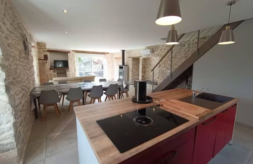 Espere House | Pet Friendly Retreat at Maison à la Campagne - 10/10 Rating