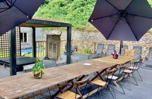 Carhaix-Plouguer Villa | Relax at MAISON Éclusière with Pool, Hot Tub & Ocean Views