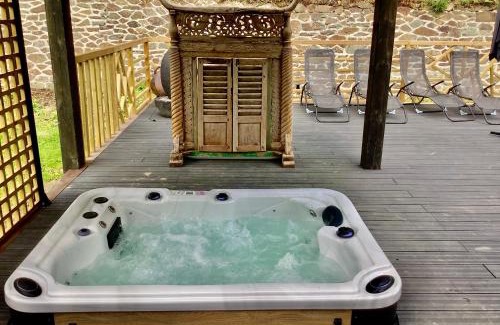 Carhaix-Plouguer Villa | Relax at MAISON Éclusière with Pool, Hot Tub & Ocean Views