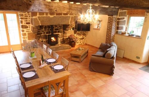 La Baroche-sous-Luce House | Family-Friendly Gîte La Baroche-sous-Lucé, Rated 9/10