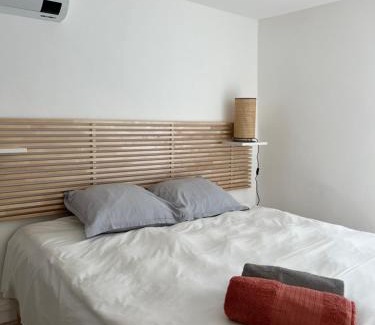 Leucate Apartment | Cozy Maison Émile: Family-Friendly Escape in the Village