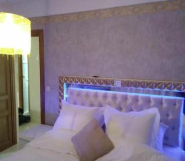 Tremblay-en-France House | Maison 10 pièces Spa jacuzzi Paris Airport CDG jardin arboré clos