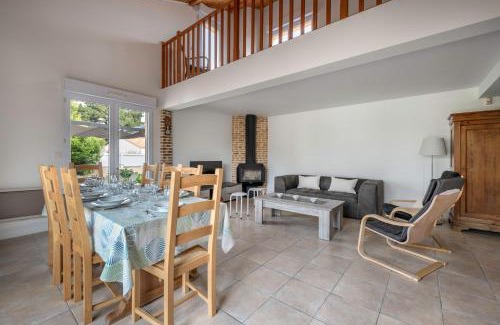 La Plaine-sur-Mer House | Tranquil Maison for Families, Just 200m from the Sea