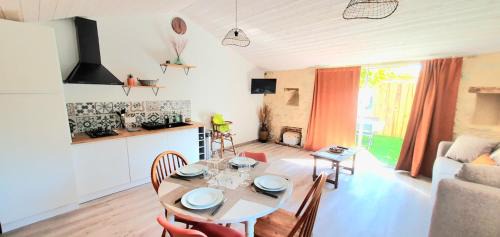 Les Herbiers Apartment | Maison 2/4 pers Les Herbiers proche Puy du Fou