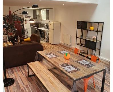 Equihen-Plage House | Cozy Maison with Terrace, Steps from the Beach and Family-Friendly