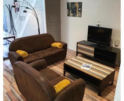Equihen-Plage House | Cozy Maison with Terrace, Steps from the Beach and Family-Friendly