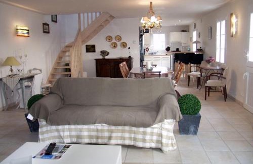 Sauzon House | Family-Friendly Maison Sauzon: Ideal for Up to 7 Guests