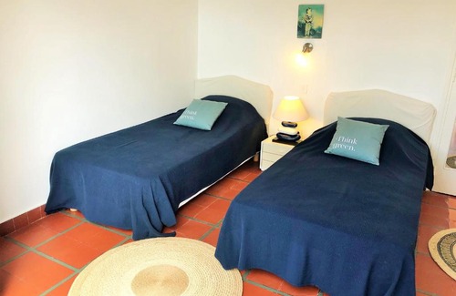 Pyla-sur-Mer House | Family-Friendly Maison with Garden Near the Beach