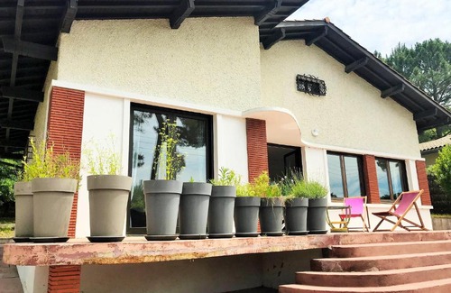 Pyla-sur-Mer House | Family-Friendly Maison with Garden Near the Beach