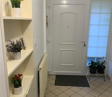 Faches-Thumesnil House | Spacious Maison for 6-8 Guests - Family-Friendly Retreat