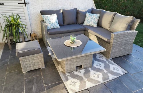 Meulan-en-Yvelines House | Discover Maison 4 Chambres: Family-Friendly Retreat