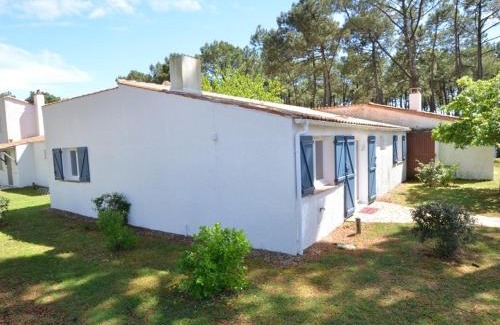 La Palmyre House | Family-Friendly Maison La Palmyre: Pet and Child Welcomes