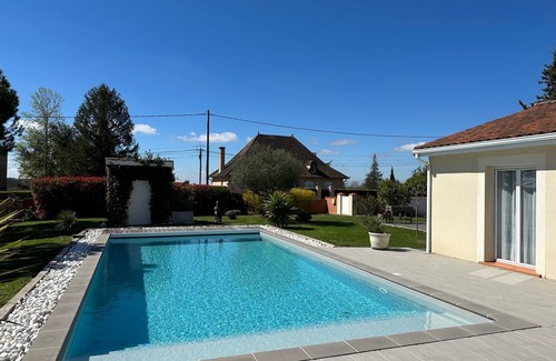 Lapeyrouse-Fossat House | Relaxing Maison with Pool and Scenic Views in Lapeyrouse