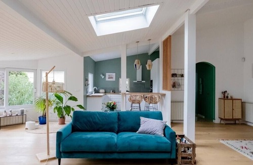 Saint-Medard-en-Jalles House | Family-Friendly Maison Arcachonnaise near Bordeaux & Ocean