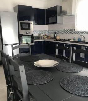 Digne-les-Bains House | Cozy Stay at Maison a Partager avec l'Hôte - 9/10 Rated