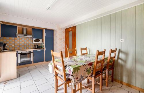 Dabo House | Cozy 3-Bedroom Maison with Garden & WiFi in Dabo