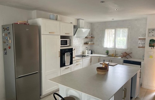 Fourques House | Discover Maison Accueillante Near Scenic Hiking Trails