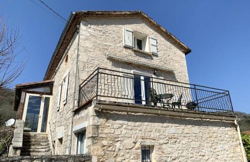 Saint-Gery House | Cozy 2-Bedroom Retreat with Pool and Garden in Saint Gery