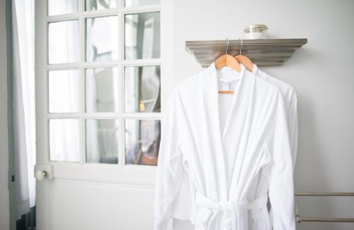 Chartres House | Oceanfront Bliss at Maison Ailleurs - Rated 9.7/10