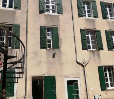 Mazamet Bed & Breakfast | Family-Friendly Stay at MAISON ALBA LA SOURCE - Rated 8.7/10