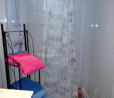 Maisons-Alfort Apartment | Ivone Guest: Family-Friendly Stay with Delicious Breakfast