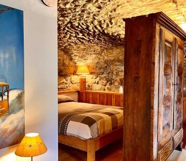 La Salle Apartment | Discover Maison Arcade: Pet & Child Friendly Retreat