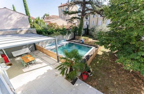 Alpes-Romans House | Elegant Maison in Valence with Private Parking & Pool