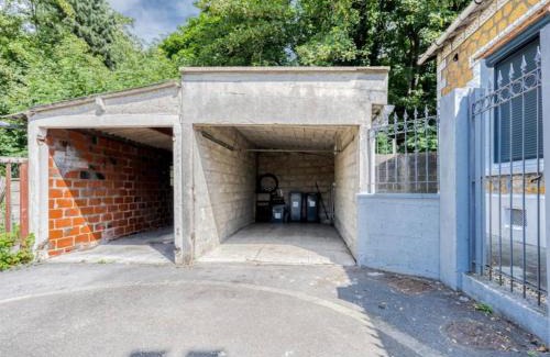 Romainville House | Peaceful Maison Just a 10-Minute Walk from Metro Line 11