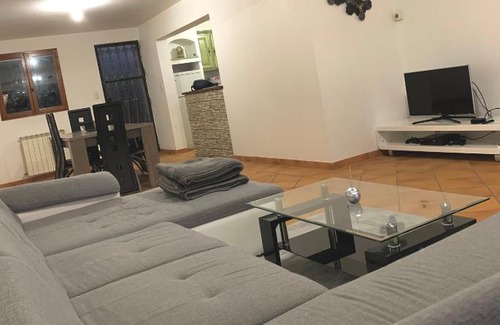 Fourques House | Tranquil Maison Near Arles with Hot Tub and Breakfast