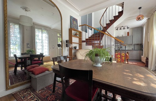 Vignerons House | Tranquil Maison au Calme in Heart of the City