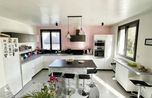 Palaiseau House | Peaceful Retreat Near Paris, Perfect for Family Stays