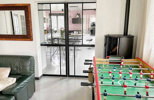 Palaiseau House | Peaceful Retreat Near Paris, Perfect for Family Stays
