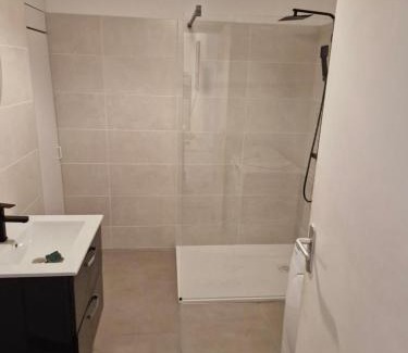 Saint-Jean-Pied-de-Port Apartment | Experience Maison au coeur de la rue pietonne: Pet Friendly Stay