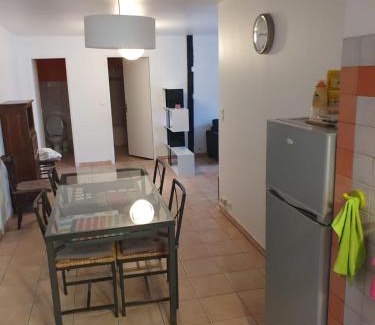 Saint-Jean-Pied-de-Port Apartment | Experience Maison au coeur de la rue pietonne: Pet Friendly Stay