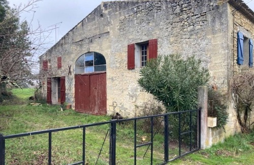 Saint-Vincent-de-Pertignas House | Charming Maison au Milieu des Vignes Near Saint Emilion