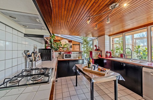Brignogan-Plage House | Maison Aubépines - Gorgeous Home with Private Pool Oasis