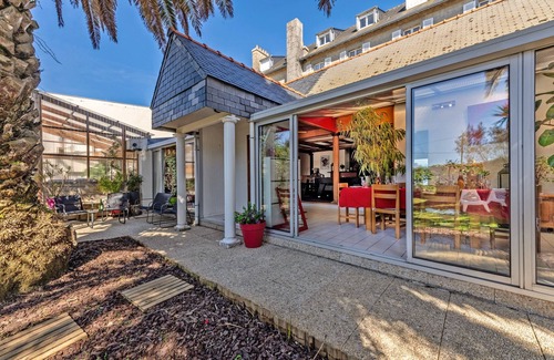 Brignogan-Plage House | Maison Aubépines - Gorgeous Home with Private Pool Oasis