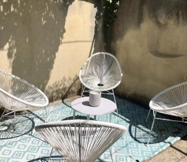 Montfrin House | Authentic Maison in Montfrin with Air Conditioning & Terrace